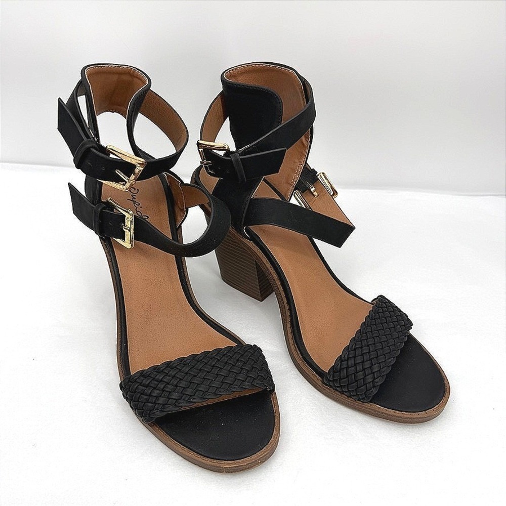 Qupid Strappy Sandals Block Heel Black Woven Strap Gold Buckle Summer Size 9